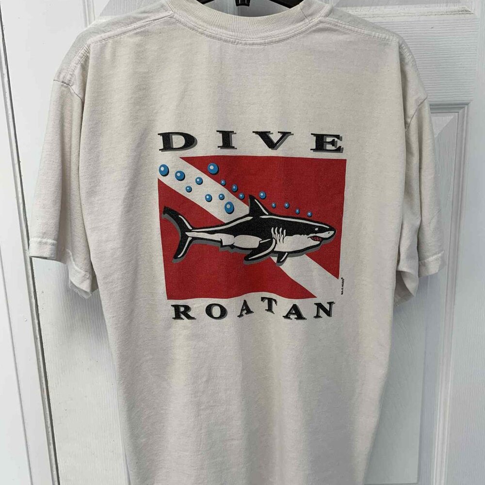 Vintage Dive Roatan T-Shirt - White/Red - Sz. M